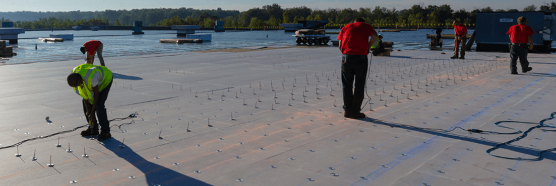 Fixation de l’isolant en polyiso